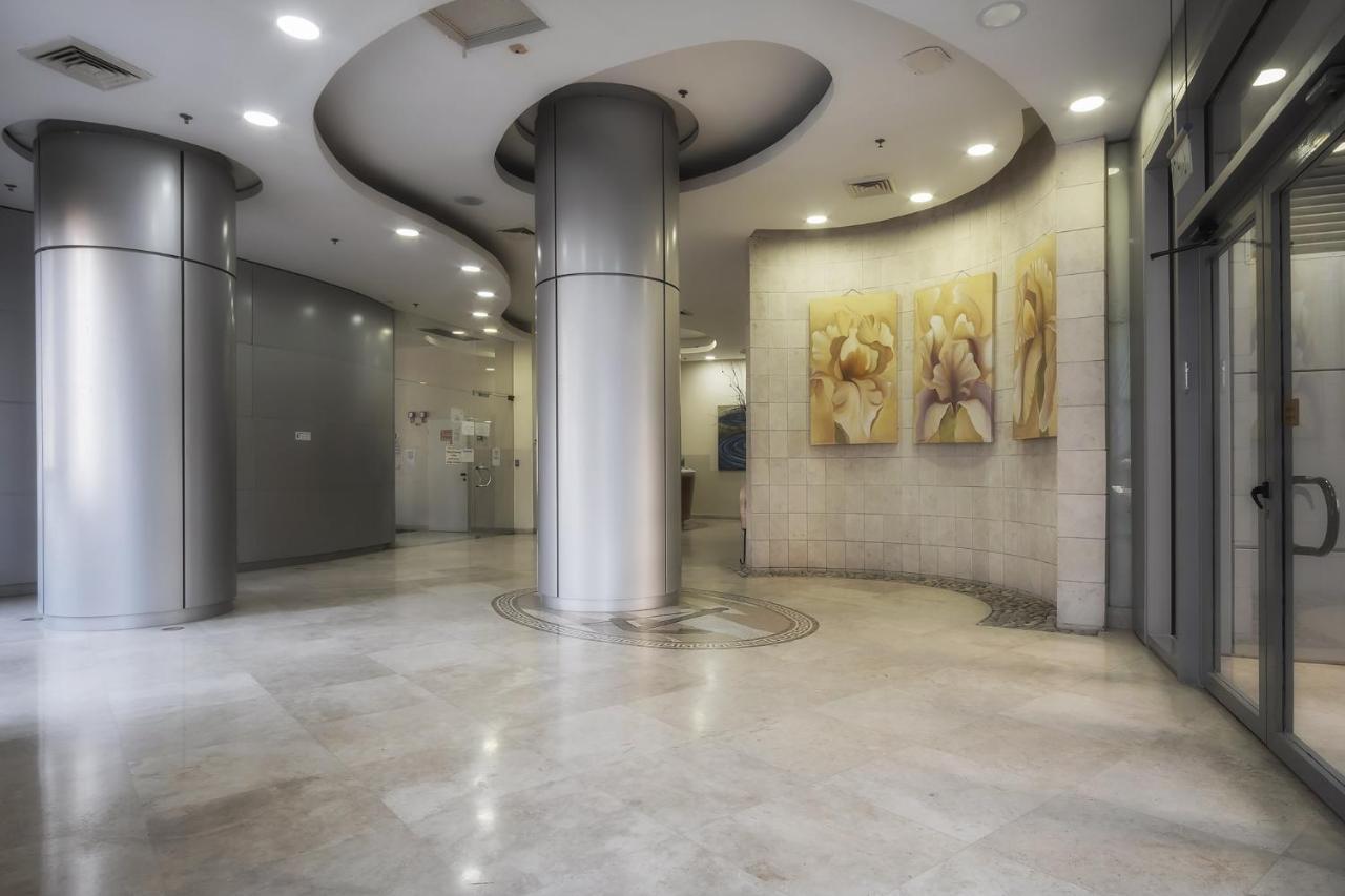 Isralux Apartments Бат Ям Екстериор снимка