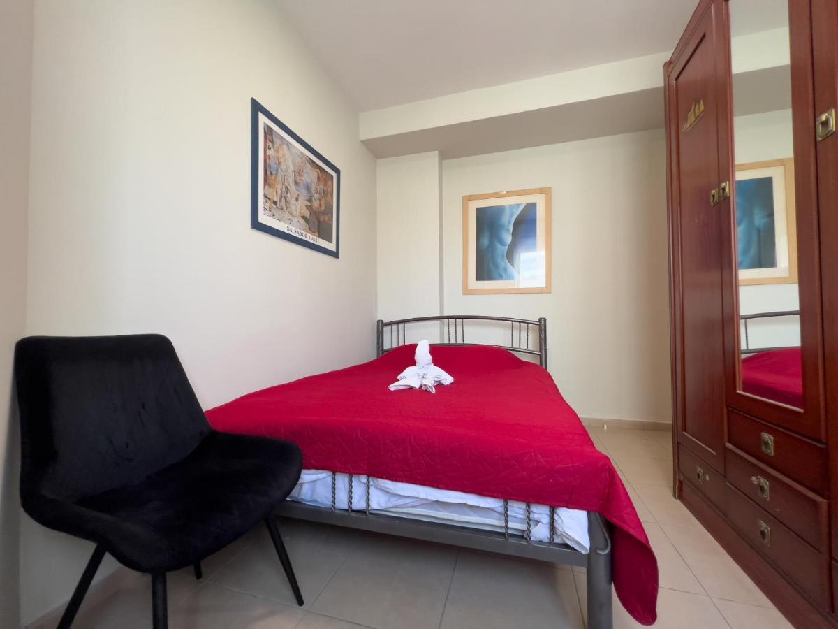 Isralux Apartments Бат Ям Екстериор снимка