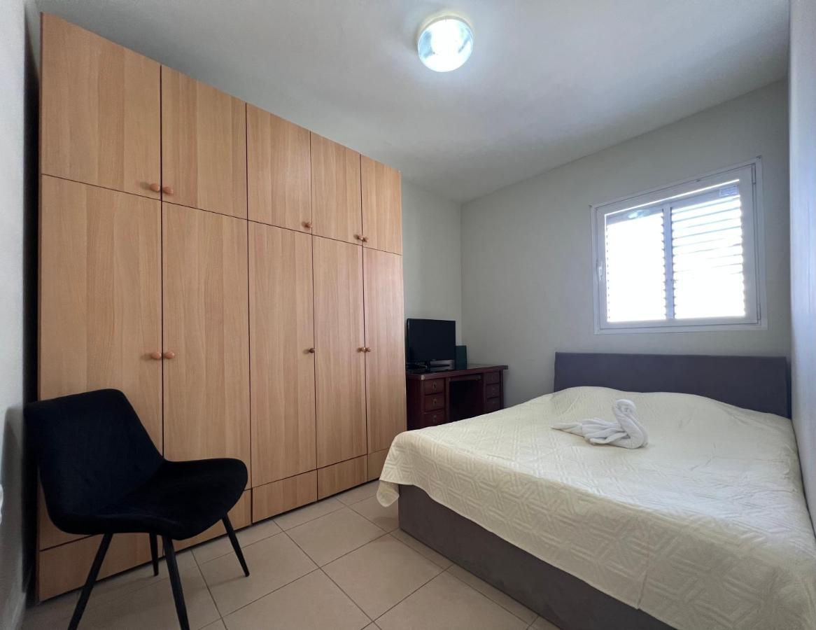 Isralux Apartments Бат Ям Екстериор снимка