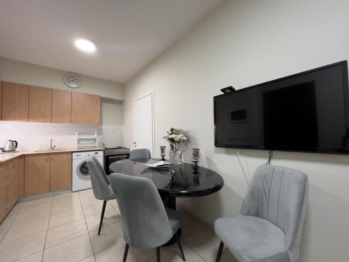 Isralux Apartments Бат Ям Екстериор снимка