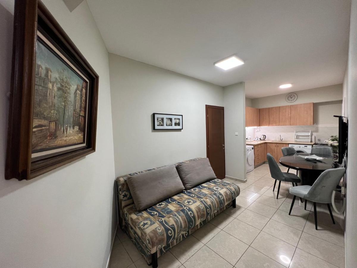 Isralux Apartments Бат Ям Екстериор снимка